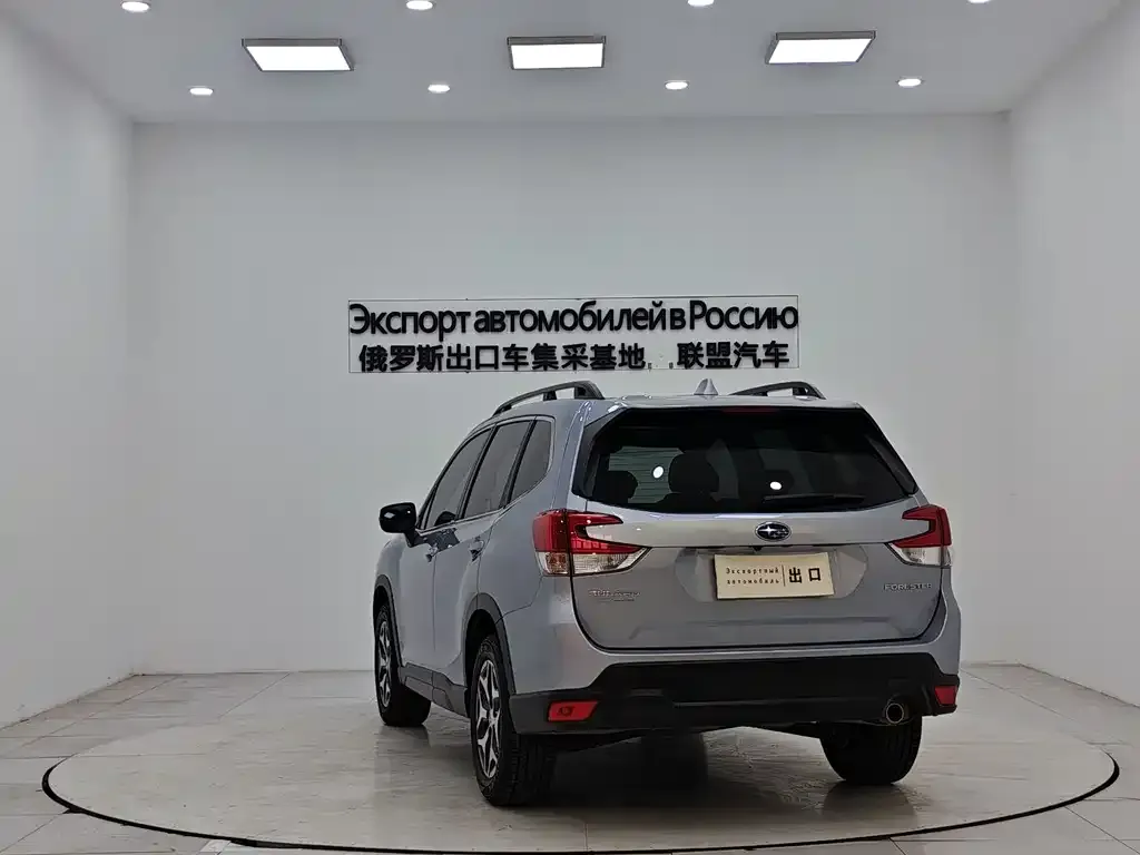 Subaru Forester — фото 9