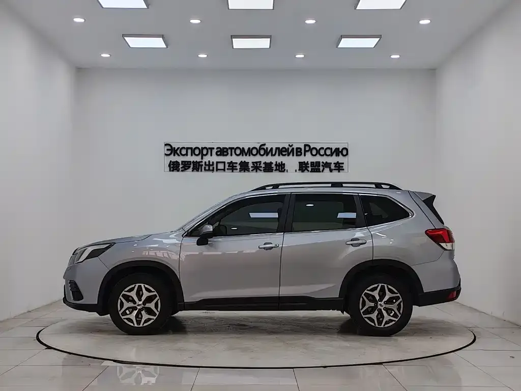 Subaru Forester — фото 3