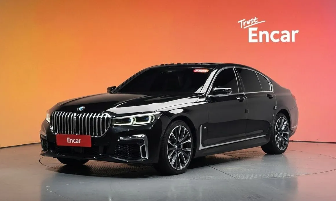 BMW 7-Series — фото 1