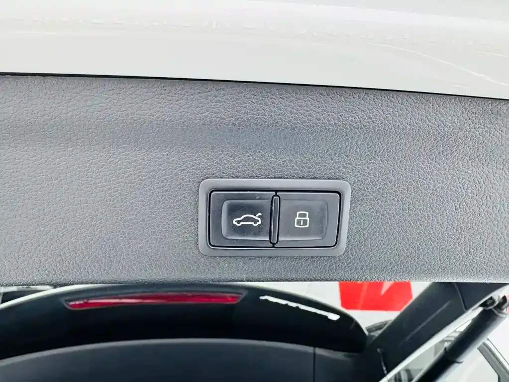 Audi Q3 — фото 10
