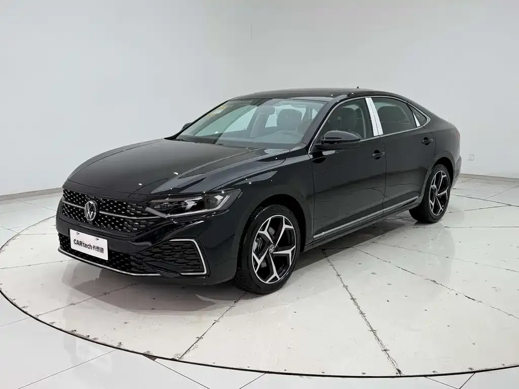 Volkswagen Passat — фото 2
