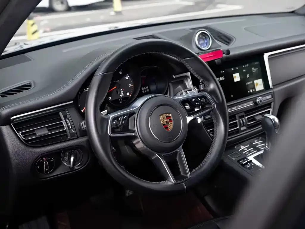 Porsche Macan — фото 6