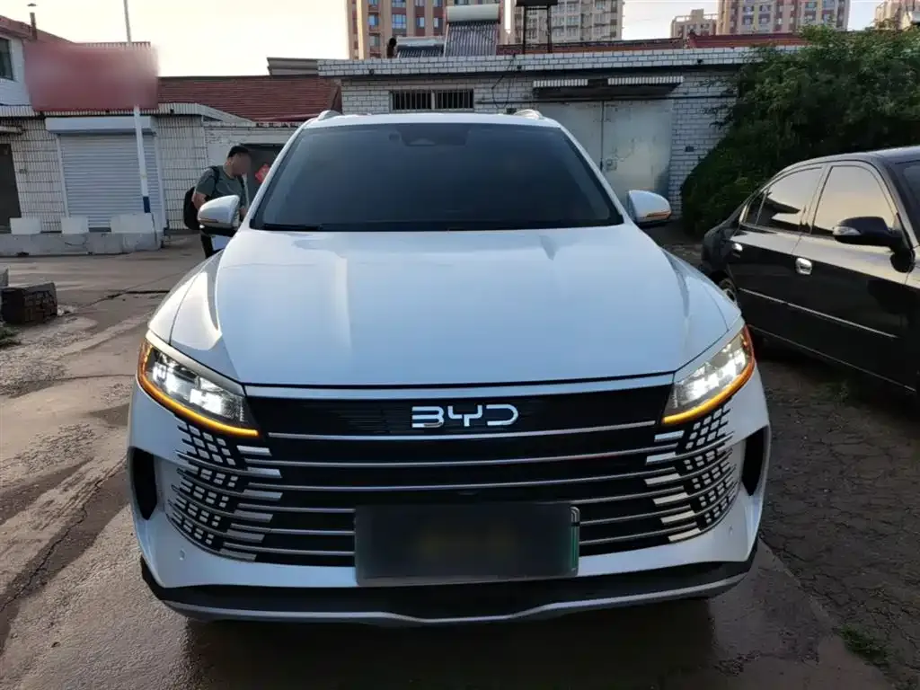 BYD Seal 05 DM-i — фото 10