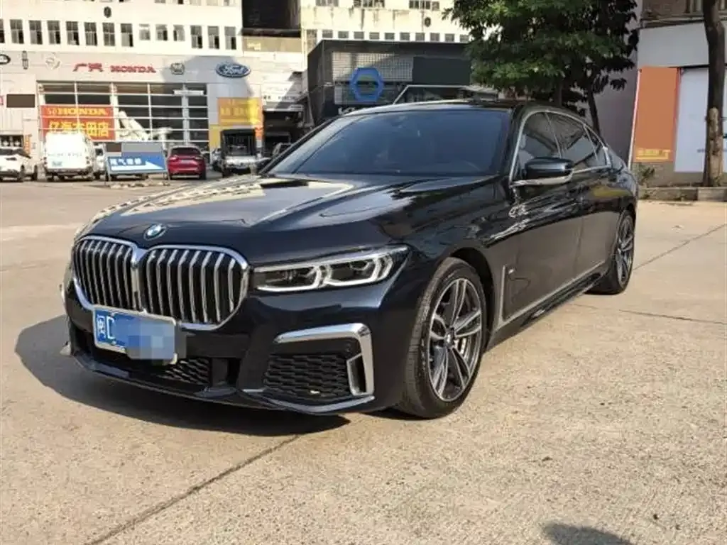 BMW 7 Series — фото 1