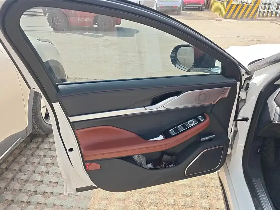 Lincoln Z 2023 из CN, фото 7