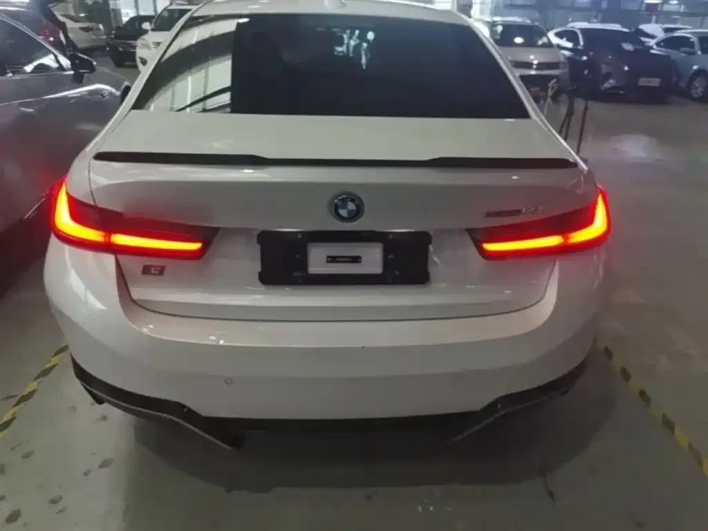 BMW i3 2024 из CN, фото 2