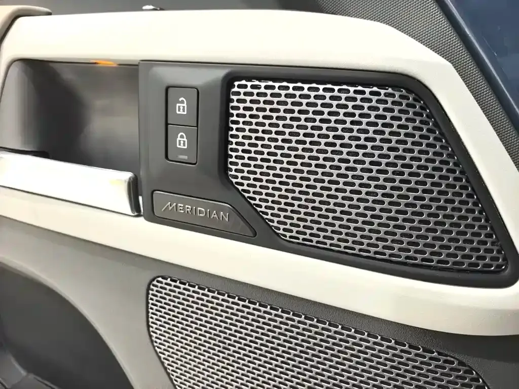 Land Rover Defender 2022 из CN, фото 10