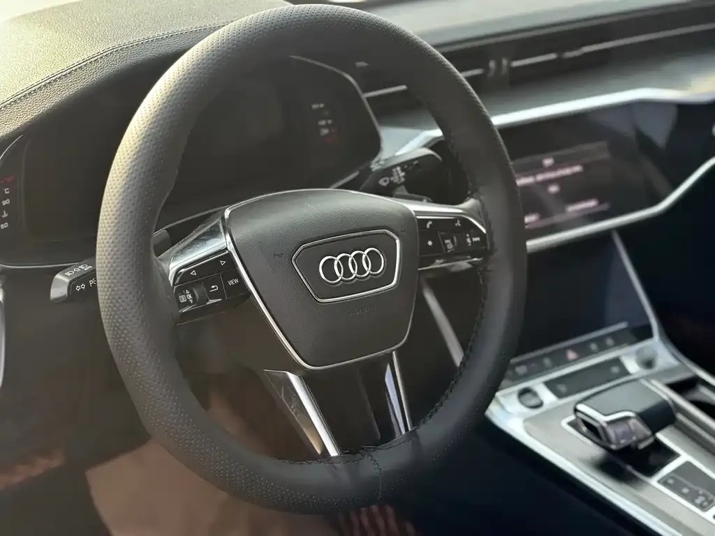 Audi A6L — фото 9
