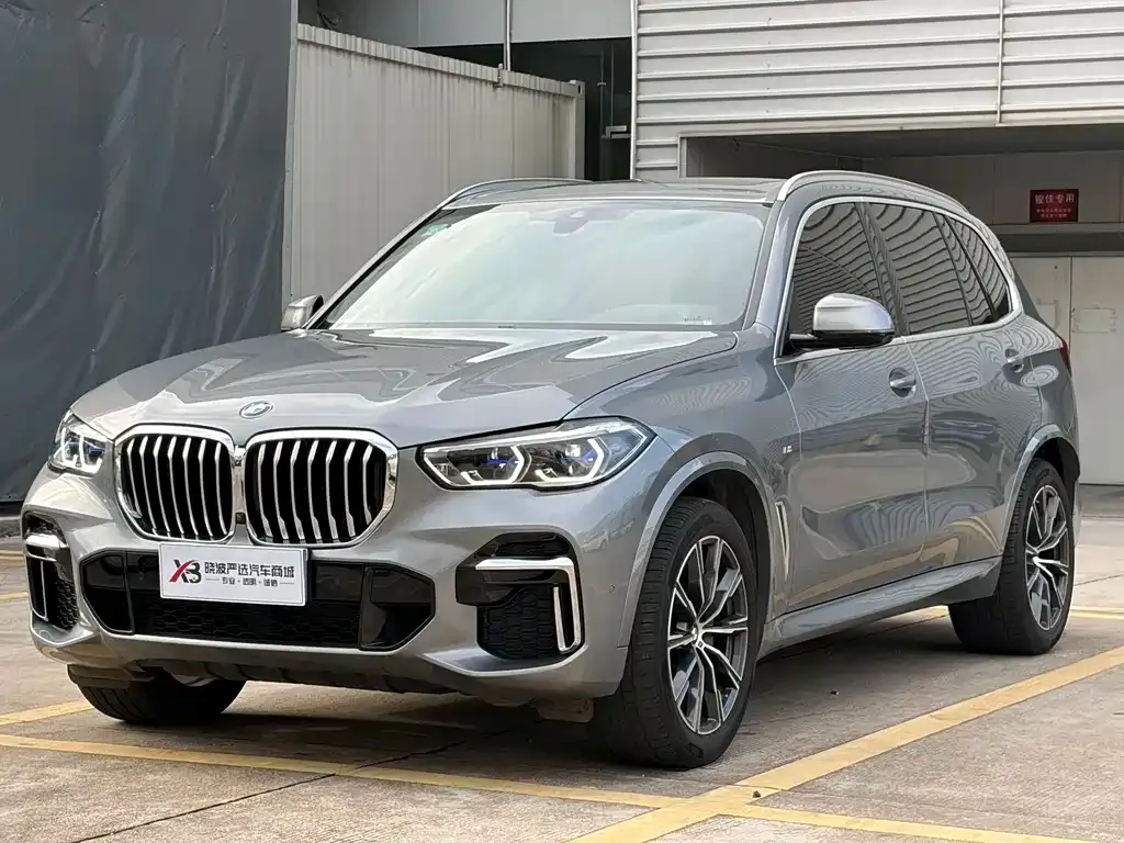 BMW X5 — фото 1