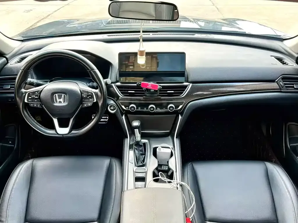 Honda Accord — фото 4