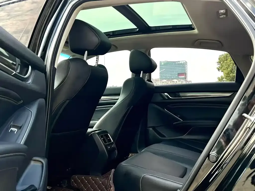 Honda Accord — фото 2