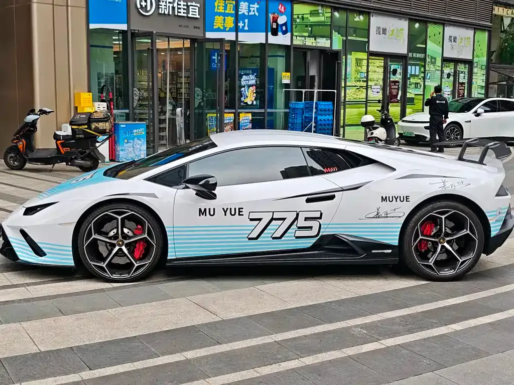 Lamborghini Huracan — фото 9