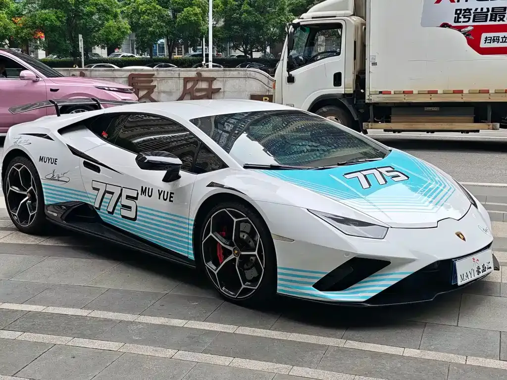 Lamborghini Huracan — фото 10