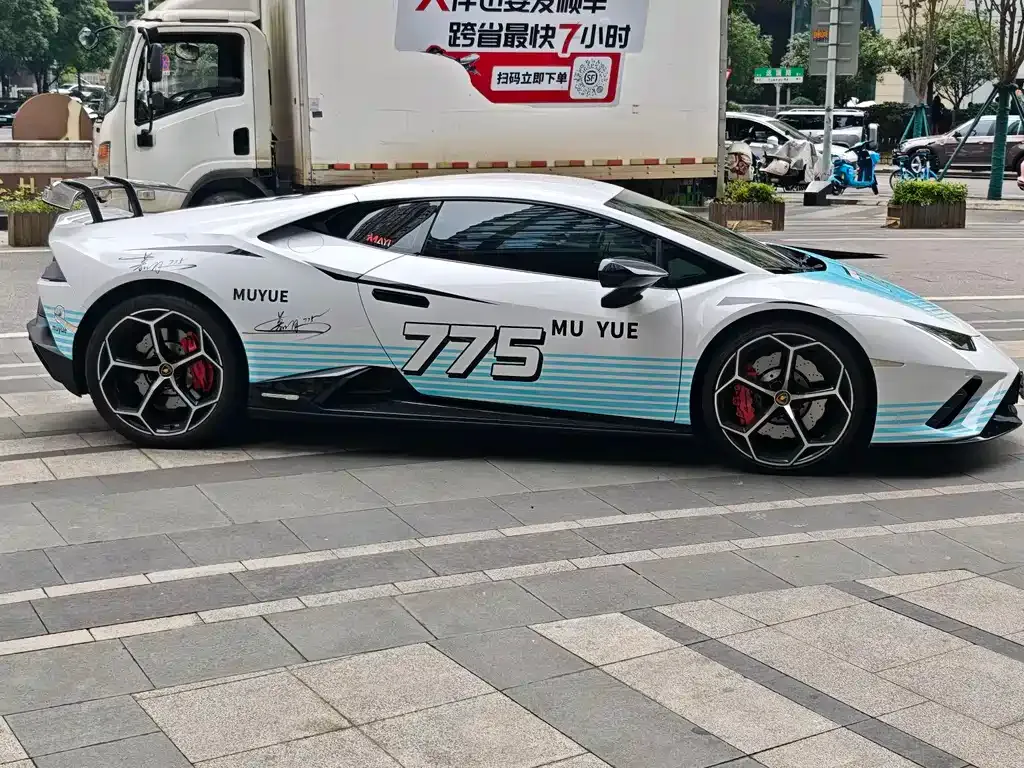 Lamborghini Huracan — фото 4