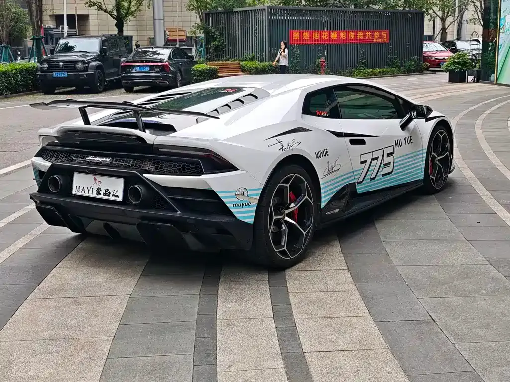 Lamborghini Huracan — фото 8