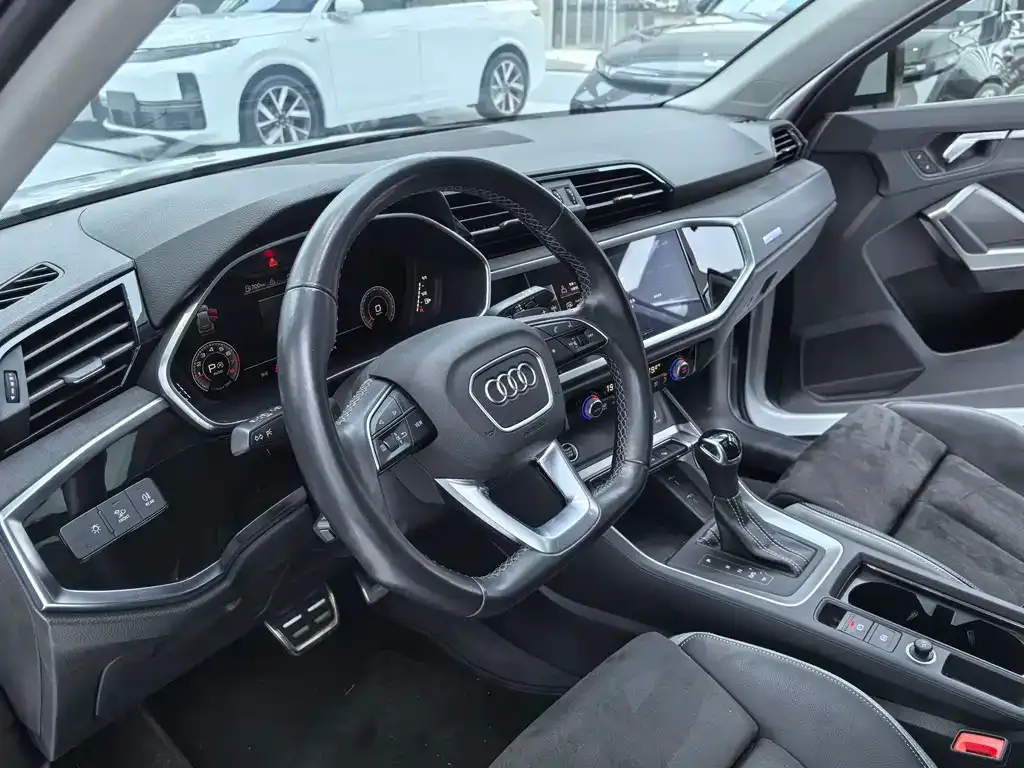 Audi Q3 2022 из CN, фото 3
