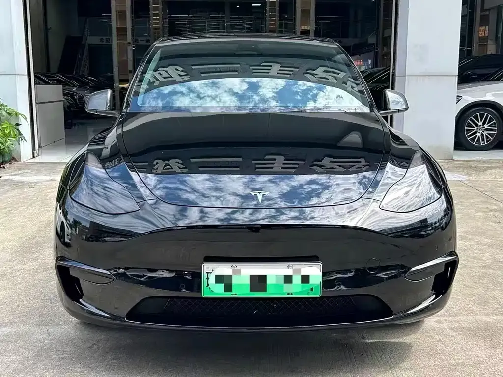 Tesla Model Y — фото 7
