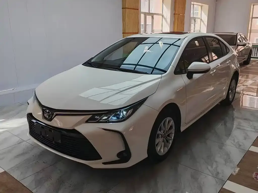 Toyota Corolla — фото 1