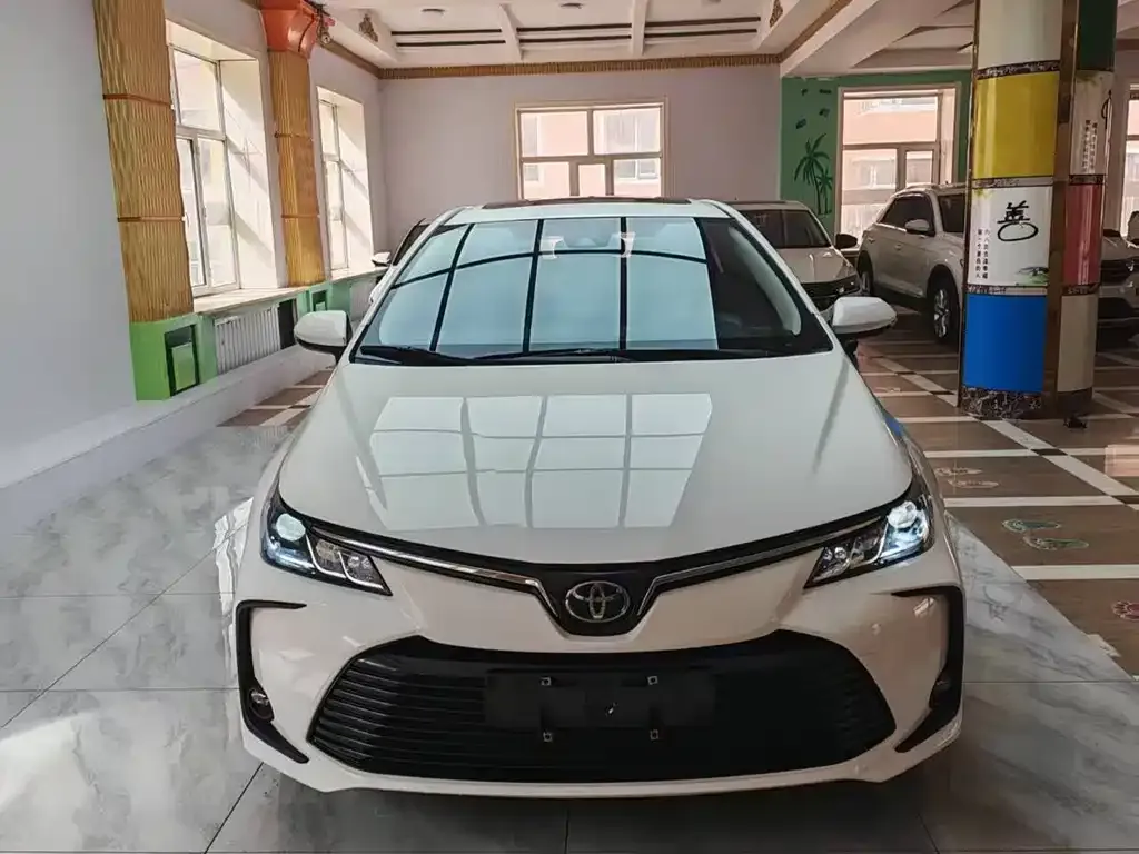 Toyota Corolla — фото 6