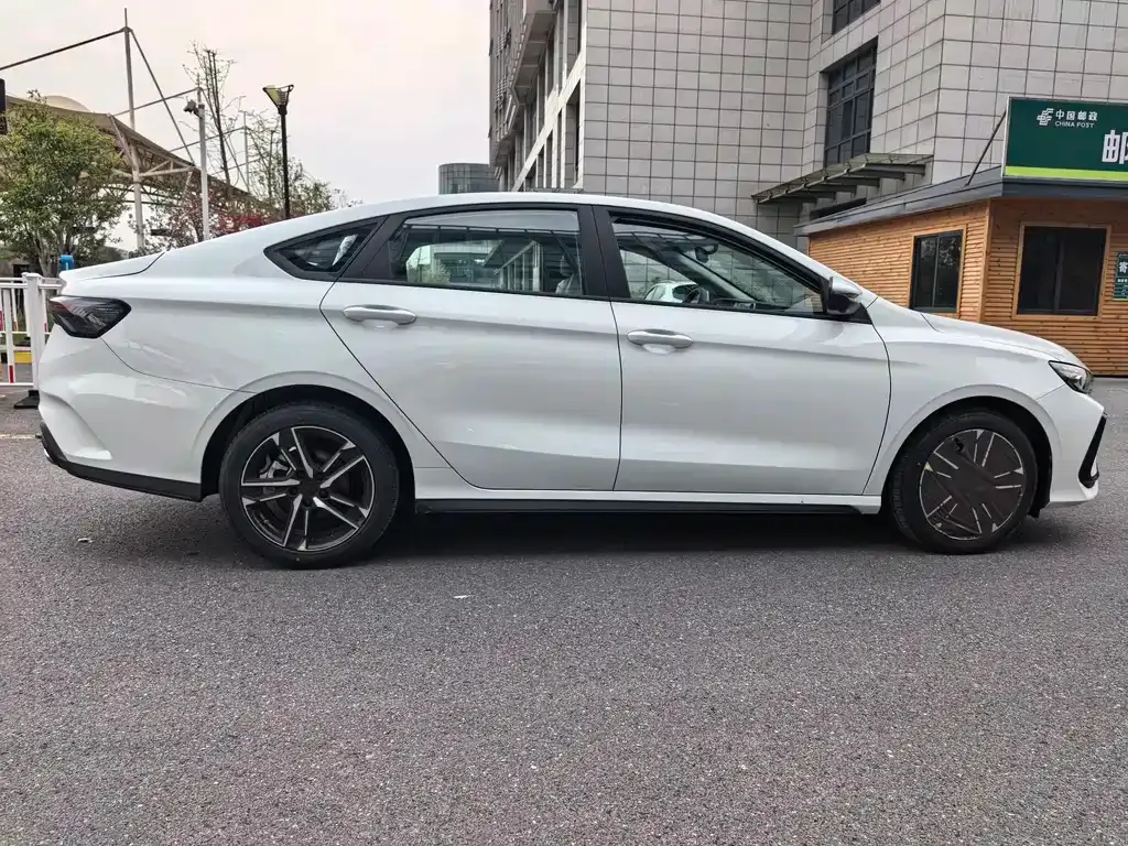 Geely Binrui 2026 из CN, фото 6