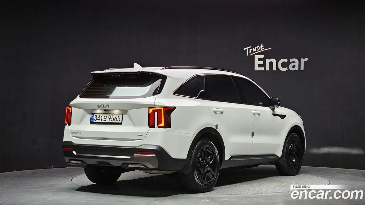 Kia Sorento — фото 8