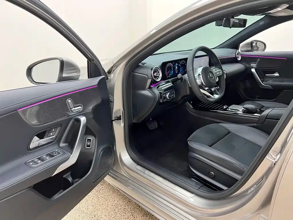 Mercedes-Benz A-Class — фото 10