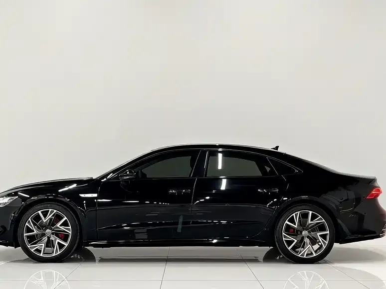 Audi A7L — фото 6