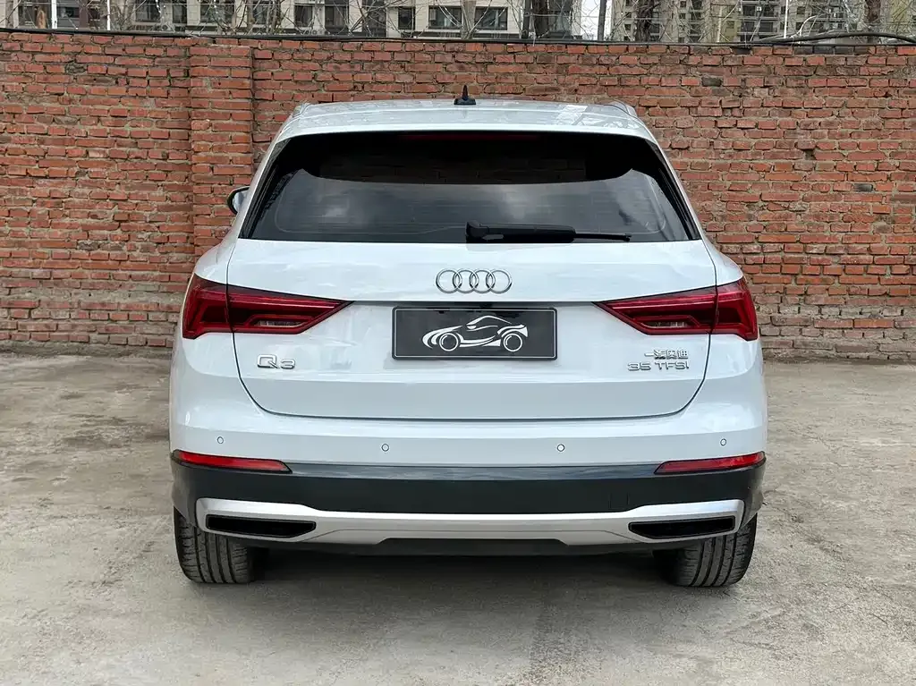 Audi Q3 — фото 8