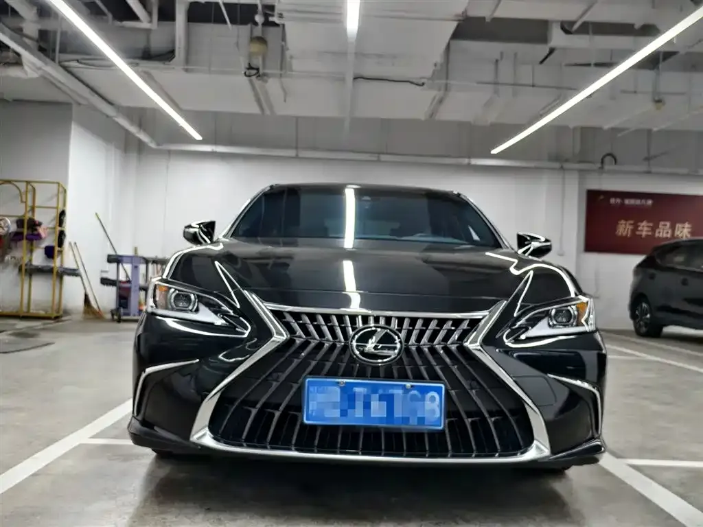 Lexus ES — фото 7