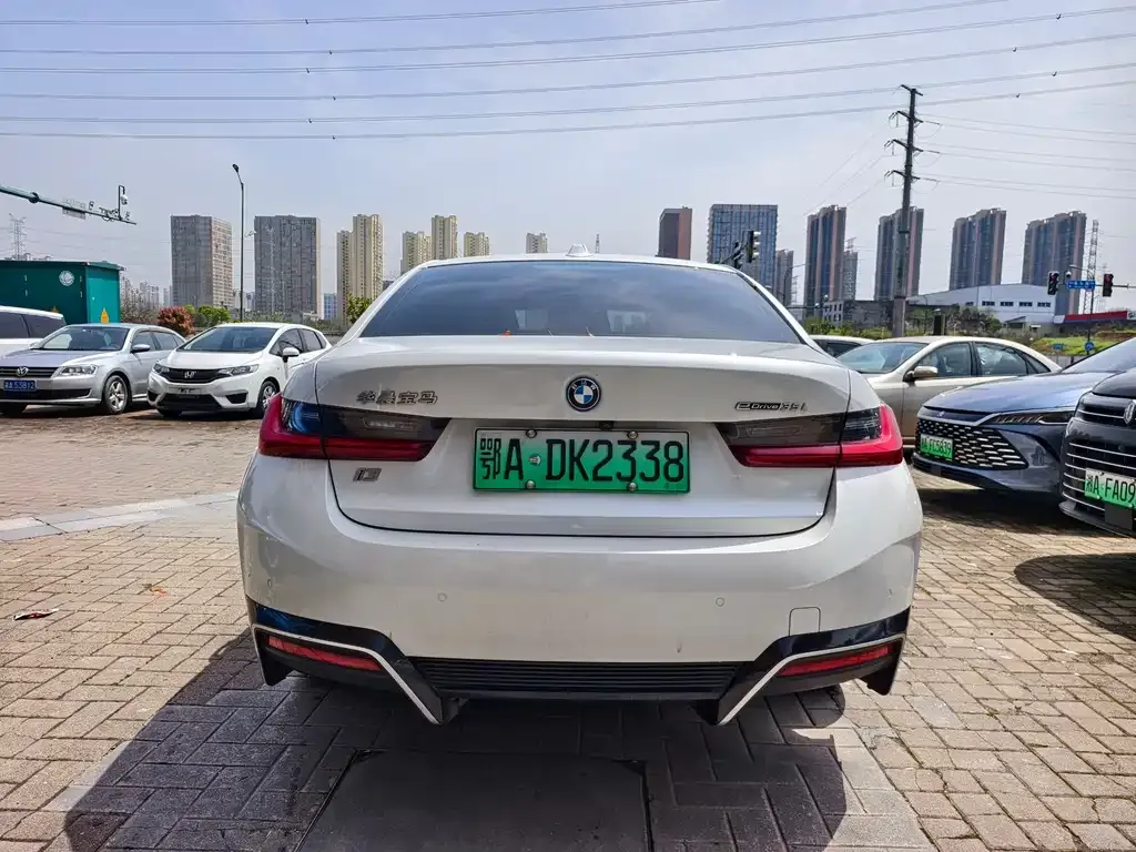 BMW i3 2024 из CN, фото 3