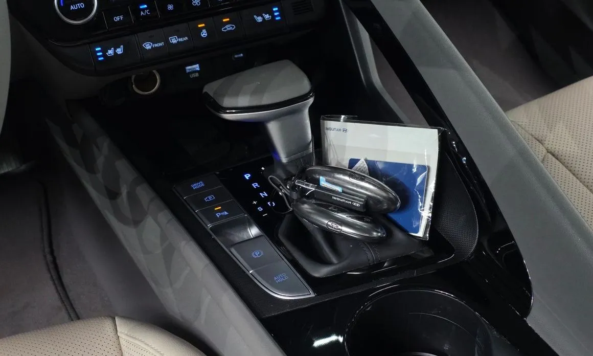 Hyundai AVANTE 2024 из KR, фото 3