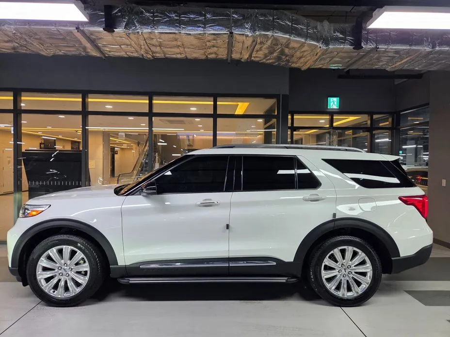 Ford Explorer — фото 10