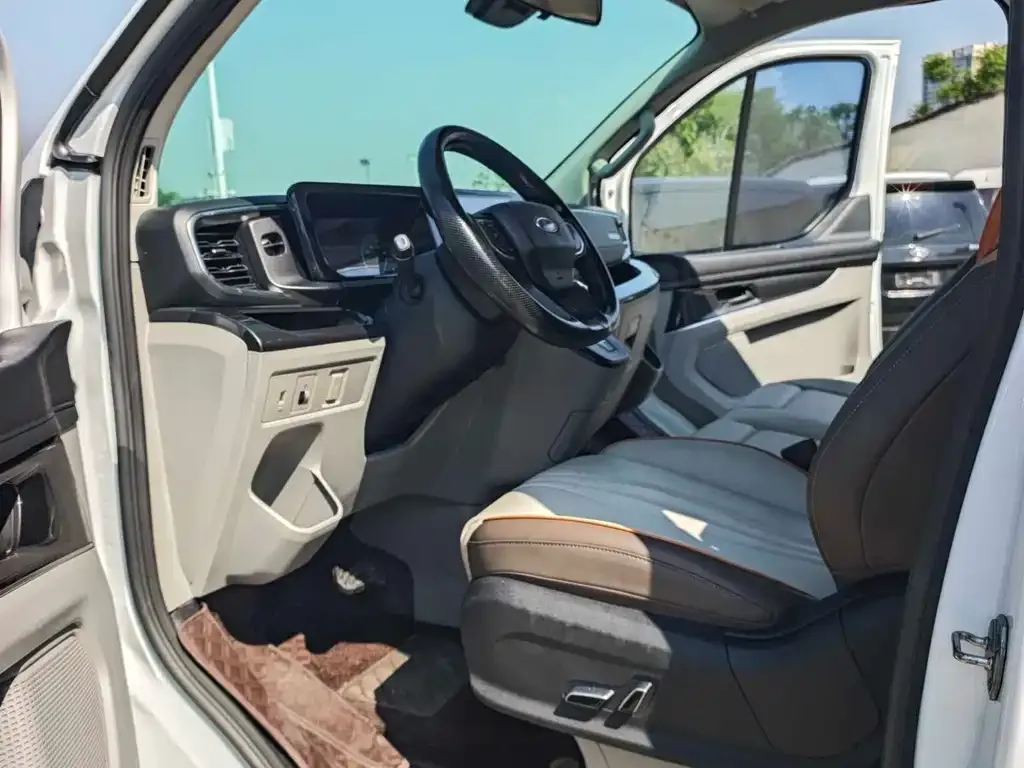 Ford Transit 2023 из CN, фото 10