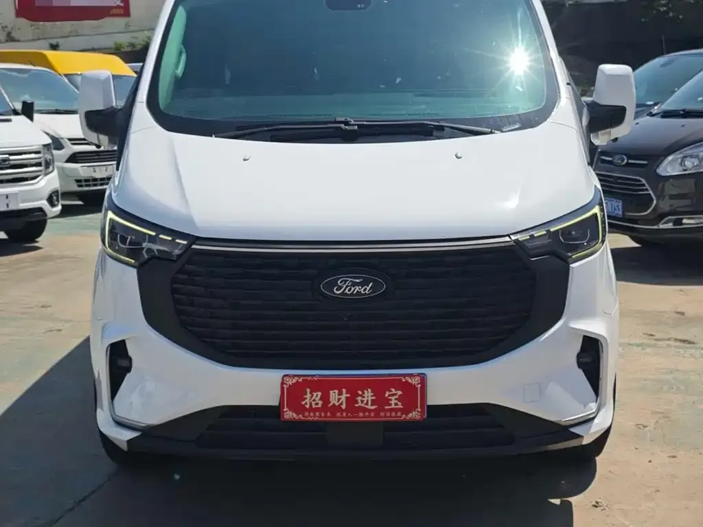 Ford Transit 2023 из CN, фото 2