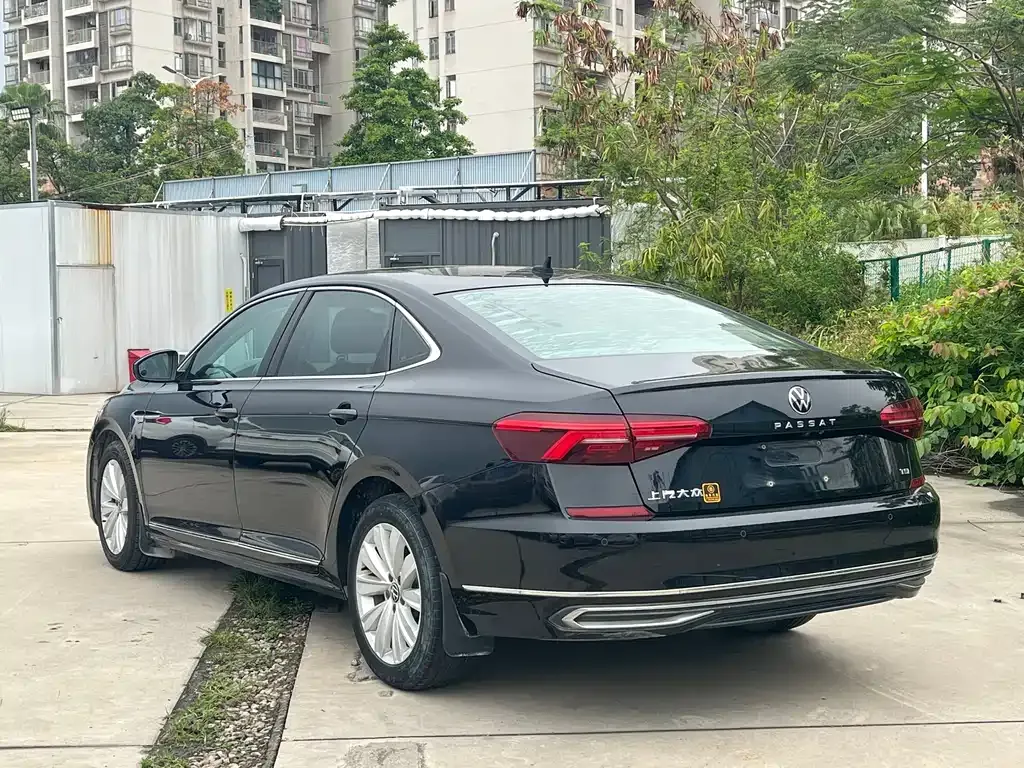 Volkswagen Passat 2021 из CN, фото 8