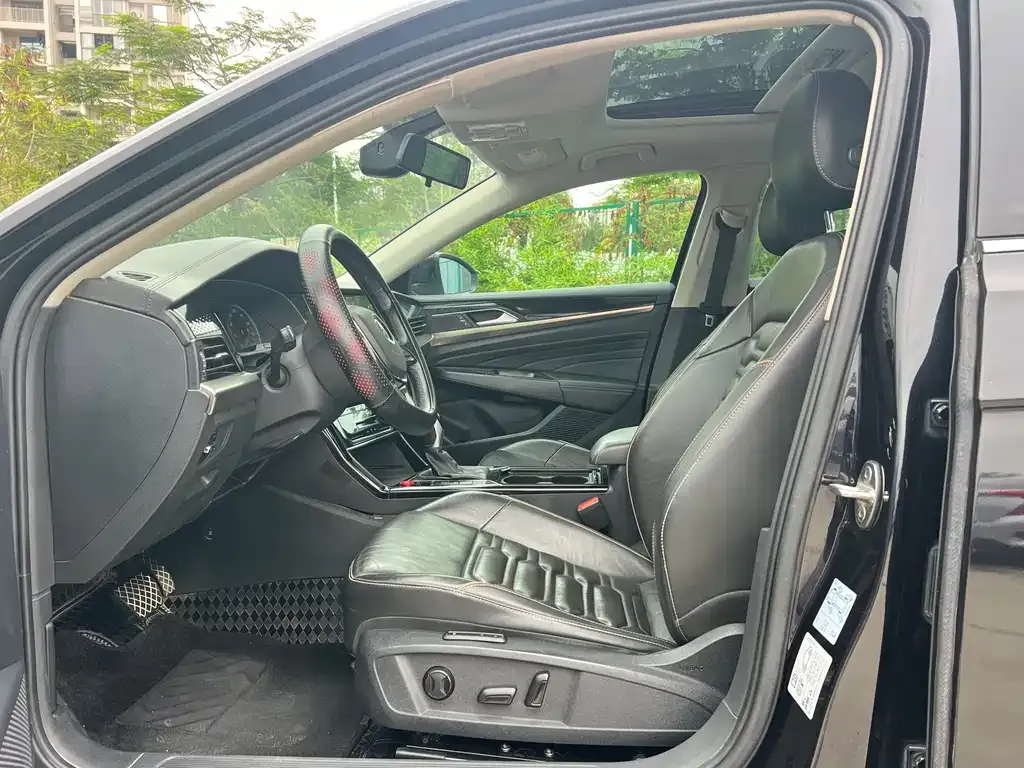 Volkswagen Passat 2021 из CN, фото 7