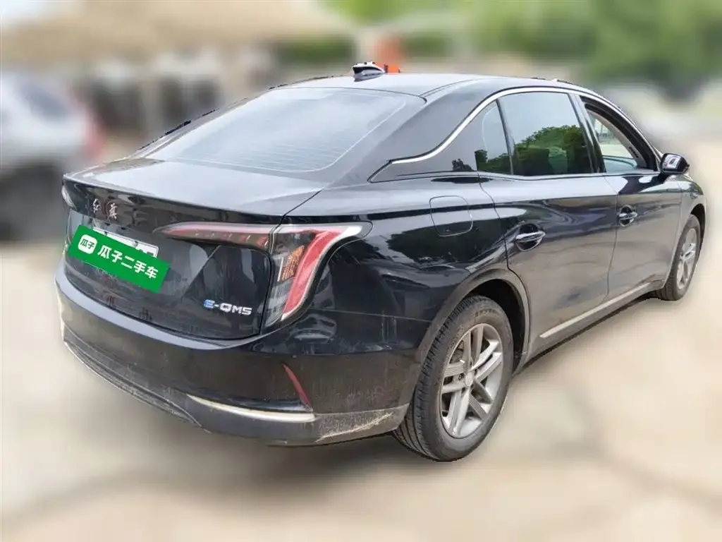 Hongqi E-QM5 — фото 8