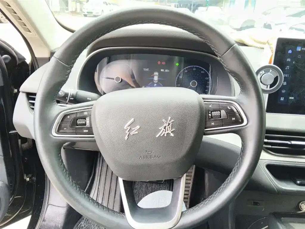 Hongqi E-QM5 — фото 4