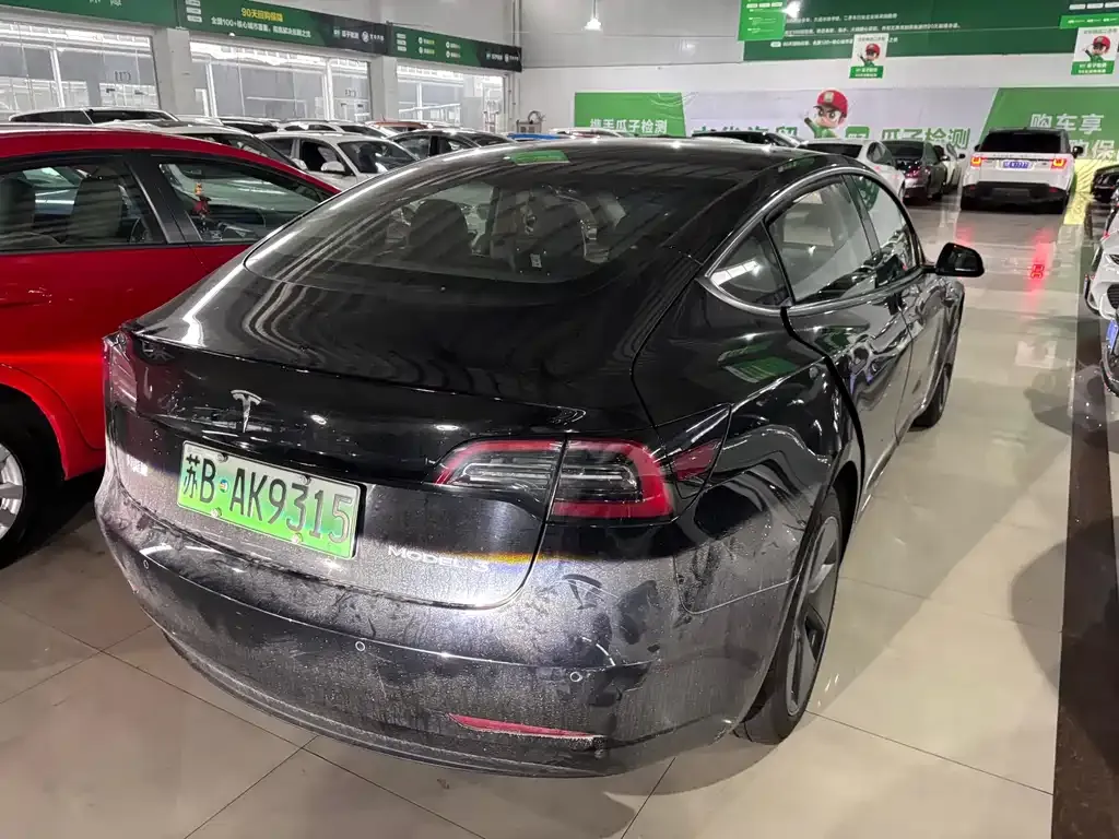 Tesla Model 3 — фото 4