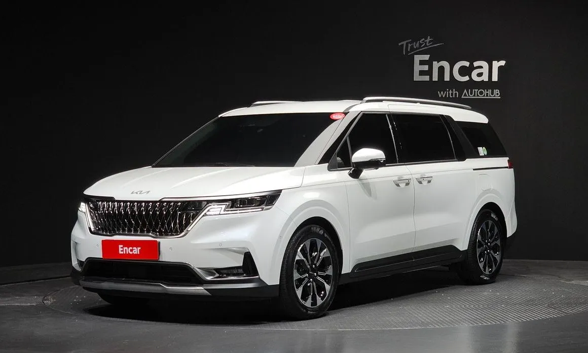 Kia Carnival — фото 1