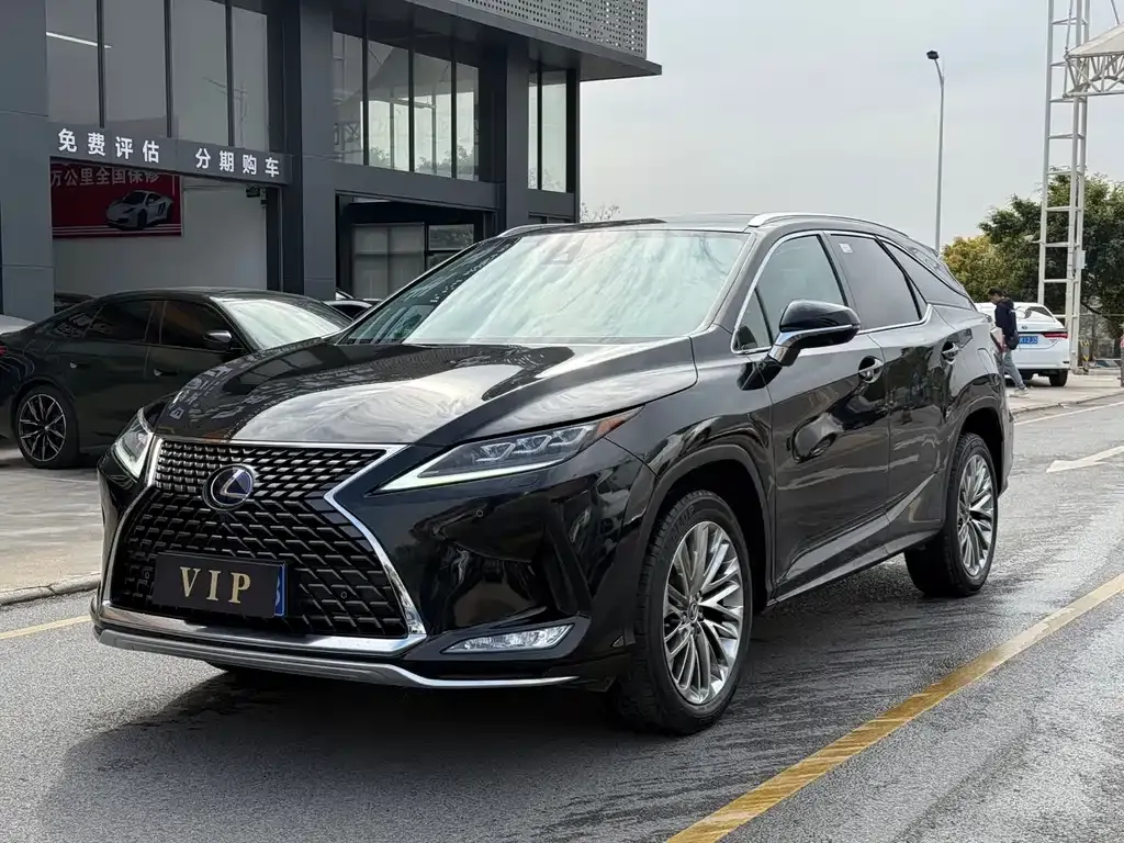 Lexus RX — фото 1
