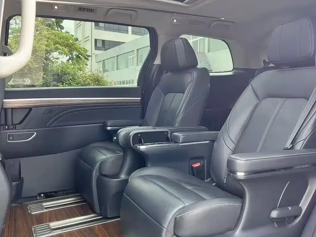 GAC Motor Trumpchi M8 — фото 2