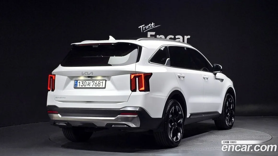 Kia Sorento — фото 9