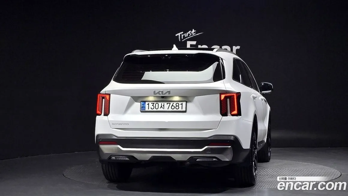 Kia Sorento — фото 8