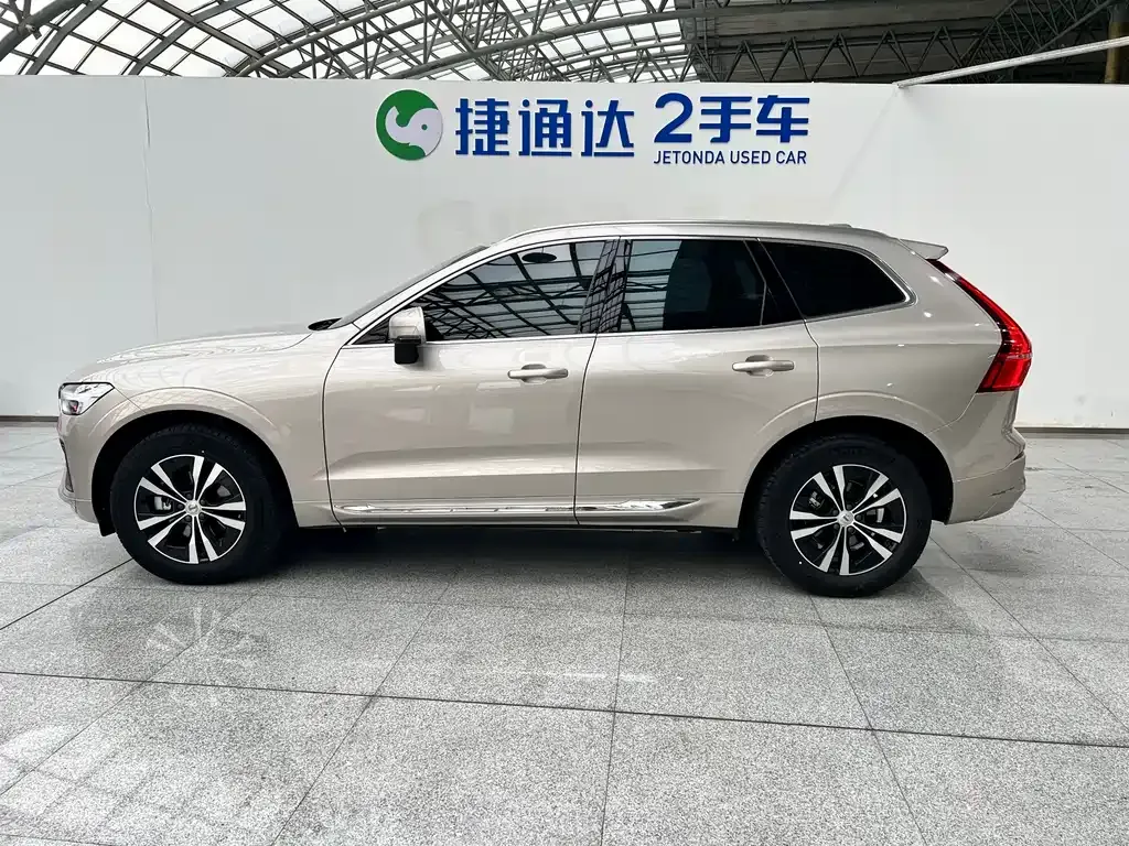 Volvo XC60 2023 из CN, фото 9