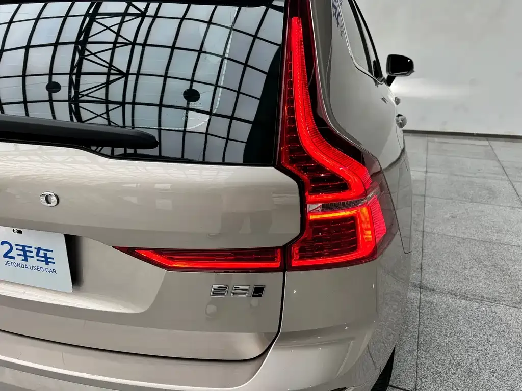 Volvo XC60 2023 из CN, фото 5