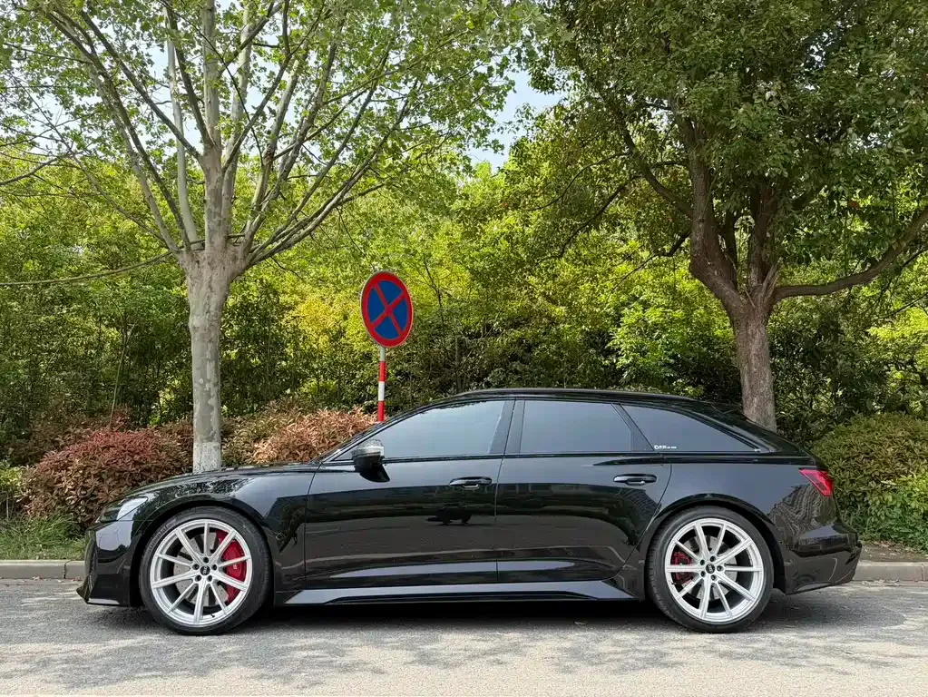 Audi RS 6 2021 из CN, фото 6