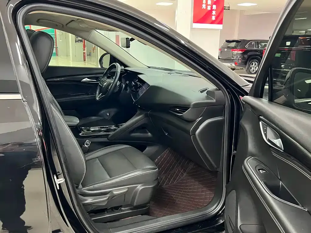 Buick Envision Plus — фото 4