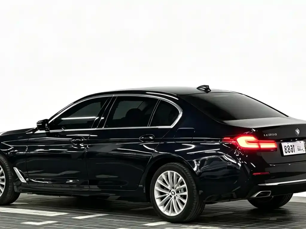 BMW 5 Series — фото 5