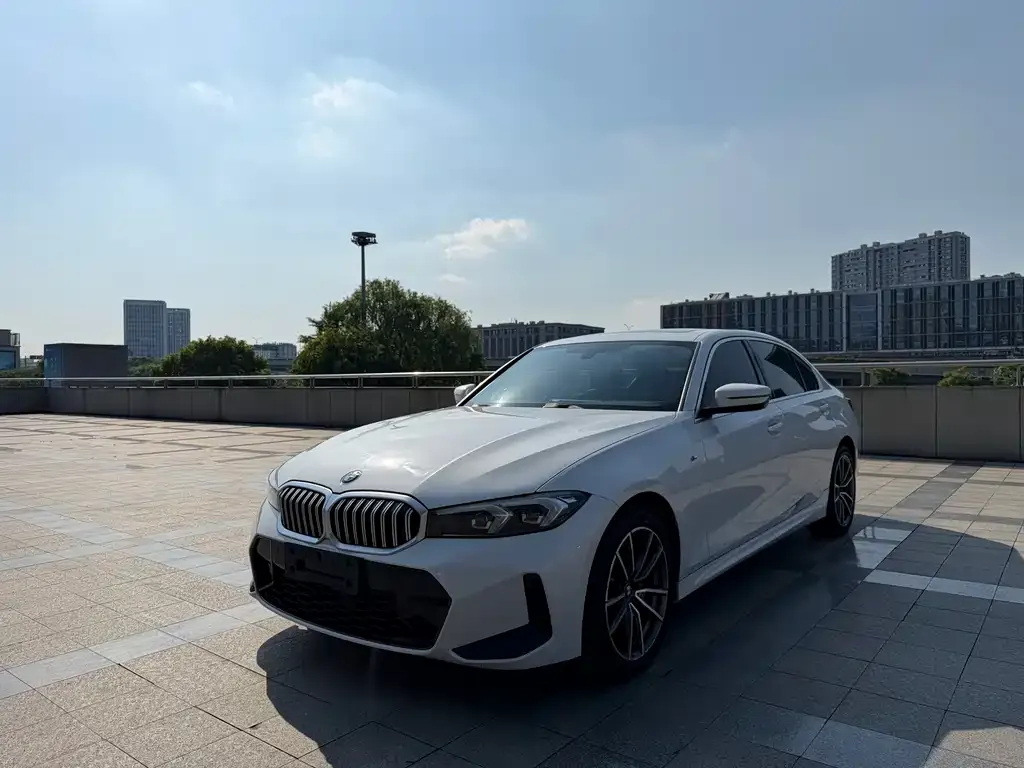 BMW 3 Series — фото 1